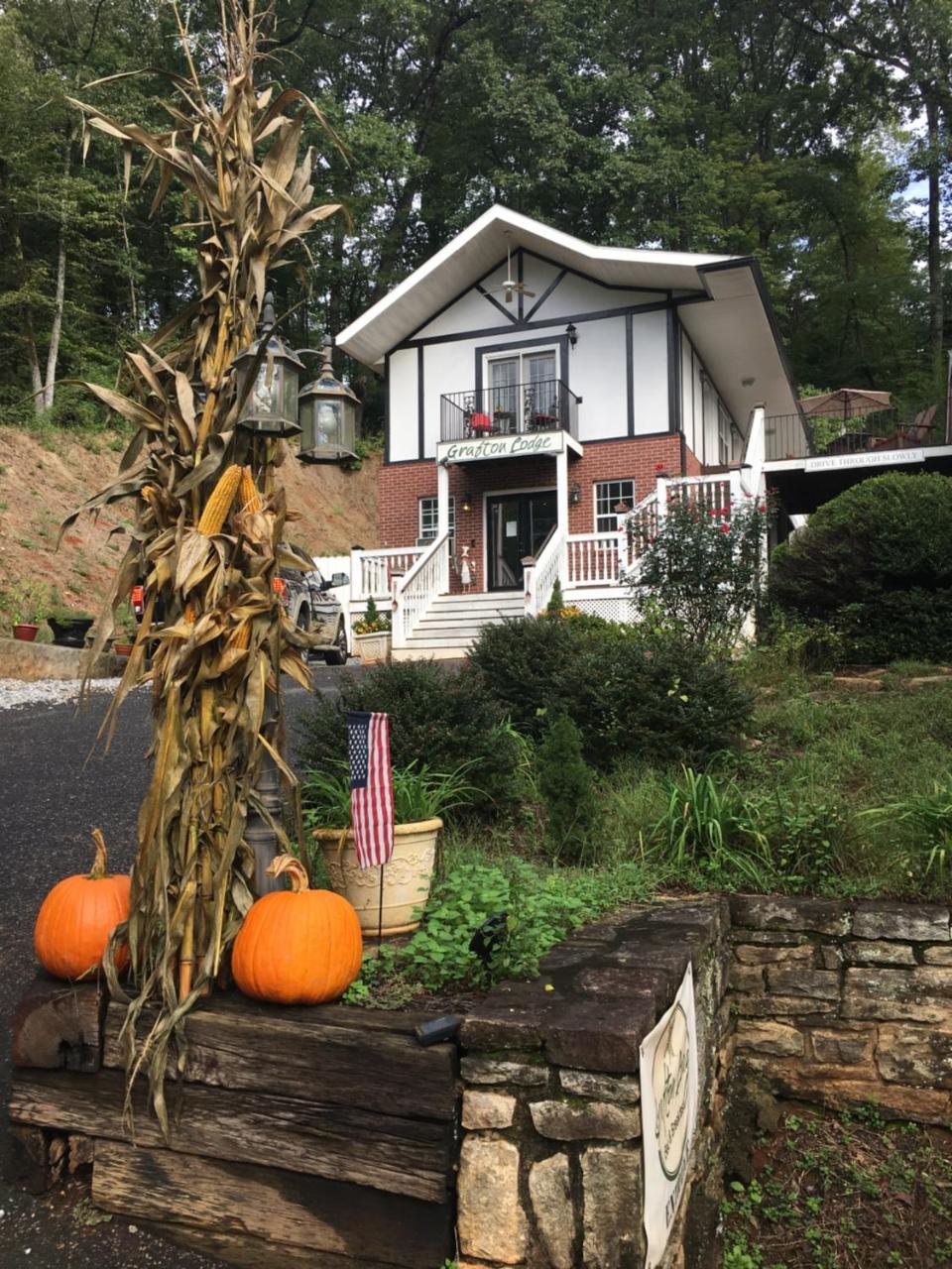 Grafton Lodge Lake Lure Exterior photo