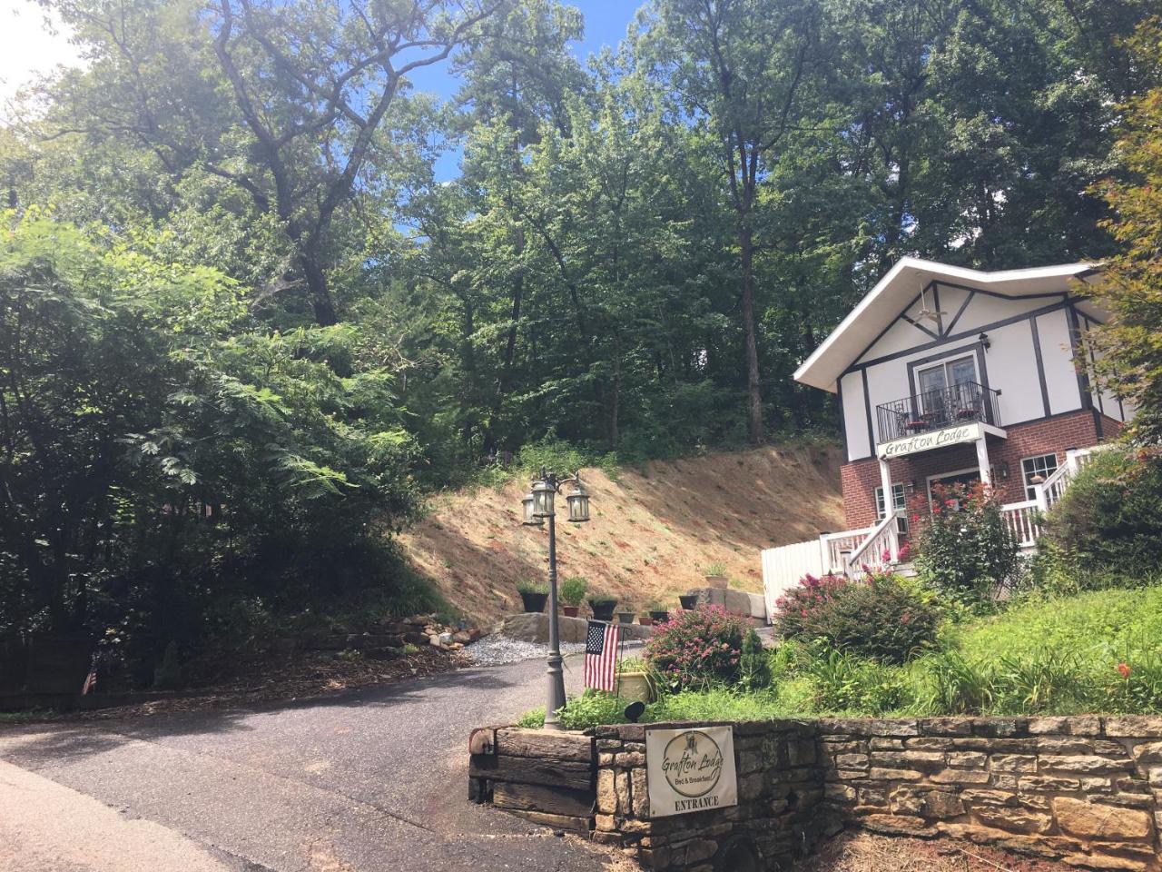Grafton Lodge Lake Lure Exterior photo